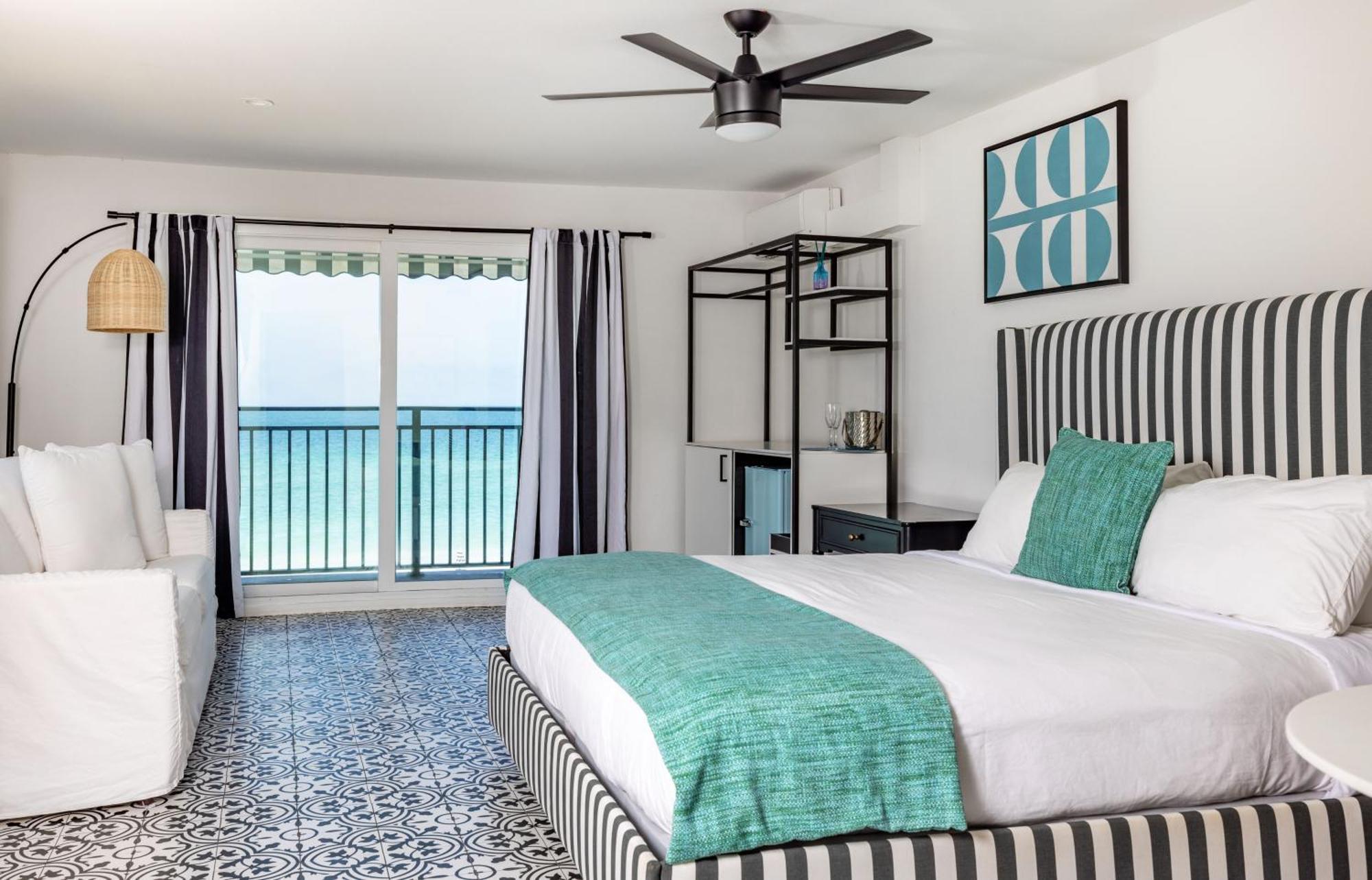 Seabreeze At Anna Maria Island Inn Брадентон-Бич Экстерьер фото