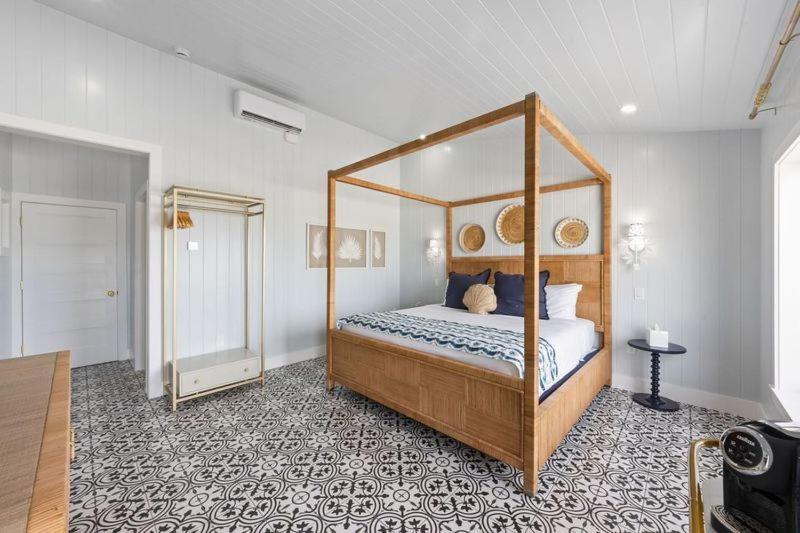 Seabreeze At Anna Maria Island Inn Брадентон-Бич Экстерьер фото